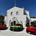 "Pranzo in rosso - a cavallo della solidarietà ": presentato il programma della due giorni con le Ferrari e le auto d'epoca