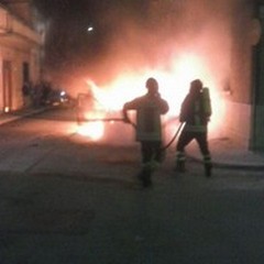 Incendio di un'autovettura in via Catalani
