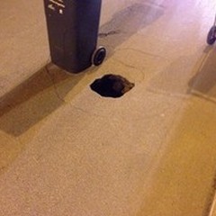 Pioggia e disagi: cede asfalto in via Montegrappa