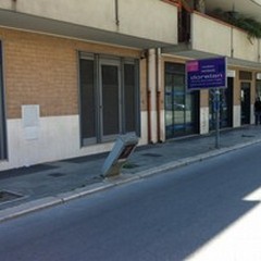 Viale Venezia Giulia: colonnina pericolante dell'Enel