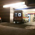 Tragedia alla vigilia di Natale: 80enne cade dalle scale e dopo poche ore muore