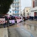 La voce delle mamme risuona forte in città: VIDEO manifestazione per la mensa e il diritto allo studio
