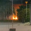 Fiamme nel cortile del Palazzetto dello Sport, fuoco appiccato da ragazzini?