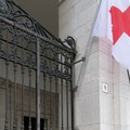 Giornata Mondiale Croce Rossa: bandiera a Palazzo di Città