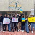 "La guerra non si può umanizzare, si può solo abolire ": gli studenti dell'Ites "Ettore Carafa " manifestano per la pace in Ucraina