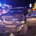 Incidente in autostrada, feriti estratti dalle lamerie e uscita obbligatoria ad Andria