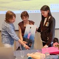 Il cuore oltre i "pantaloni rosa ": Teresa Manes abbraccia gli studenti della Vaccina
