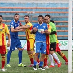 Su & giù di Fidelis Andria - Benevento: Stendardo sugli scudi