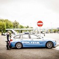 Agenti della Polstrada salvano sul tratto di Andria dell'A/14 camionista colto da malore e bloccano tir in marcia