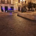 Devastazione e sporcizia: ecco cosa rimane in piazza Duomo