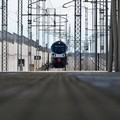 Sassi sui binari di un treno diretto ad Andria: denunciati tre ragazzini