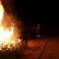 Bosco di Spirito, incendio di sterpaglie ed intervento dell’AIB della Misericordia