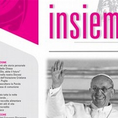 Torna "Insieme " con l'abbraccio a Papa Francesco