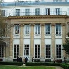 Cercasi 4 docenti di madrelingua all'Istituto Italiano di Cultura di Parigi