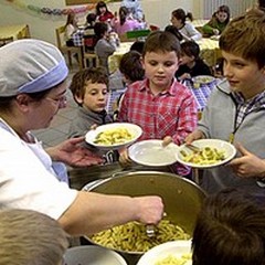Refezione scolastica, da lunedì la distribuzione dei buoni pasto