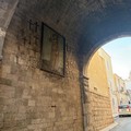 Porta Sant’Andrea o Arco Federico II di Svevia: con Castel del Monte e i tre Campanili simbolo della Città di Andria