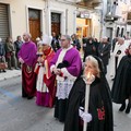 Nel Venerdì di Passione gli sguardi dei fedeli hanno toccato le Sacre immagini