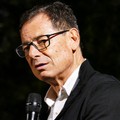 I giudici Sinisi e Nitti e l'arcivescovo D'Ascenzo, presentano il libro di Toni Mira su Rosario Livatino
