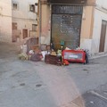 Abbandono dei rifiuti: denunciata una donna residente nel centro storico