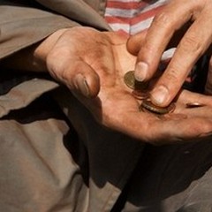 Quasi la metà dei pugliesi è a rischio povertà