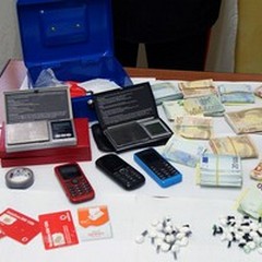 Arrestati due 22enni andriesi per detenzione e spaccio di stupefacenti