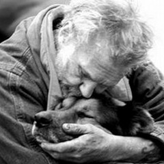 Muore senzatetto: ieri i funerali