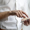 «Papà, ho perso il telefono. Contattami qui». Ma è una truffa