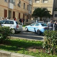 Dramma in via Buonarroti: 82enne si lancia nel vuoto