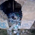 Episodi di inciviltà ad Andria: casolare diroccato in via Bisceglie diventa un  "contenitore " di immondizia