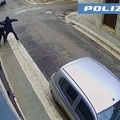 Picchia passante per le vie del centro città di Andria: arrestato dalle "volanti " della Polizia di Stato