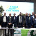 Contro il racket assistenza gratuita e fondi per chi denuncia: patto per le aziende agricole