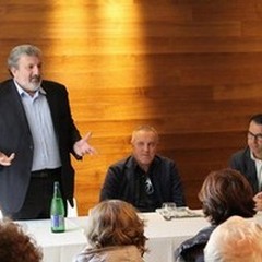 Primarie per le Regionali 2015, Emiliano si smarca da Vendola