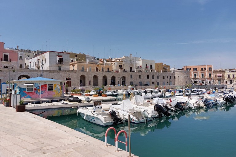 Panorama porto turistico di Bisceglie. <span>Foto Vincenzo Cassano</span>