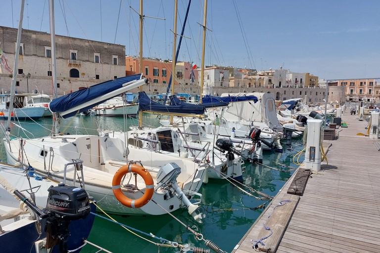 Panorama porto turistico di Bisceglie. <span>Foto Vincenzo Cassano</span>