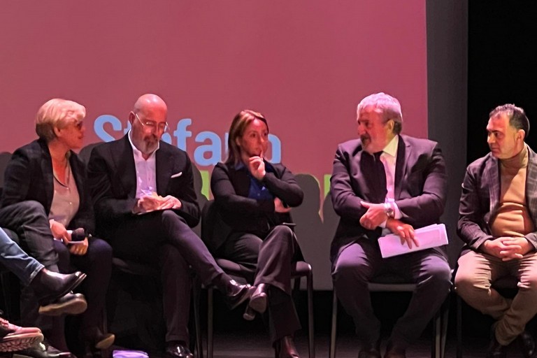 Partito Democratico: Sindaco Bruno con Stefano Bonaccini e Michele Emiliano