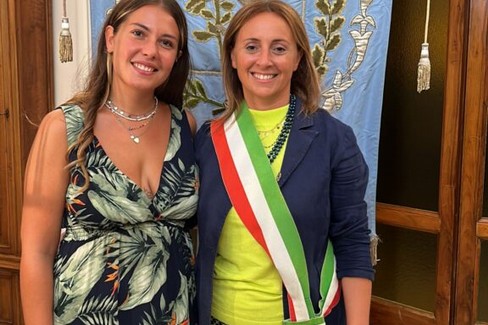 da sx la dott.ssa Lucia Capogna e la Sindaca Giovanna Bruno