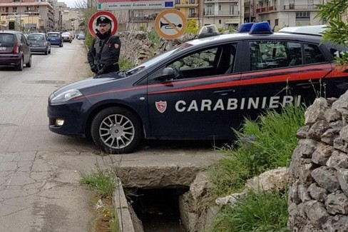 Carabinieri posto di blocco
