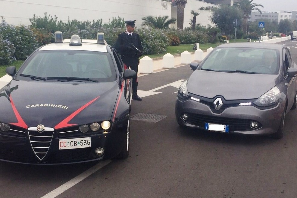 Gazzella nucleo radiomobile carabinieri