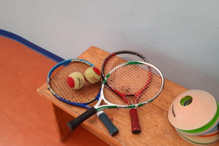 “Don Bosco-Manzoni” di Andria il tennis si ...studia a scuola!