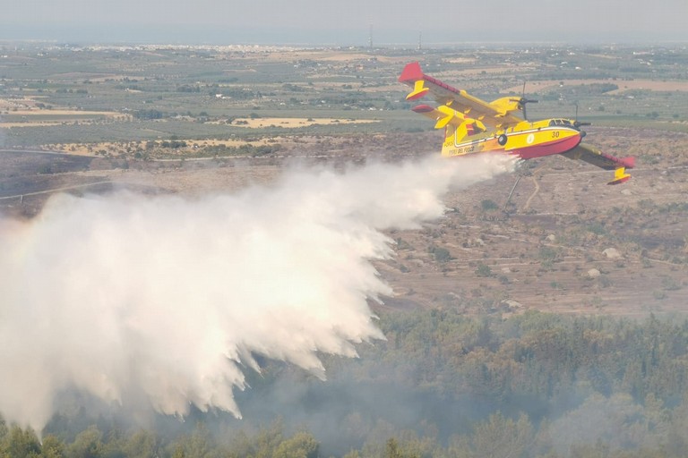 incendio a Castel del Monte