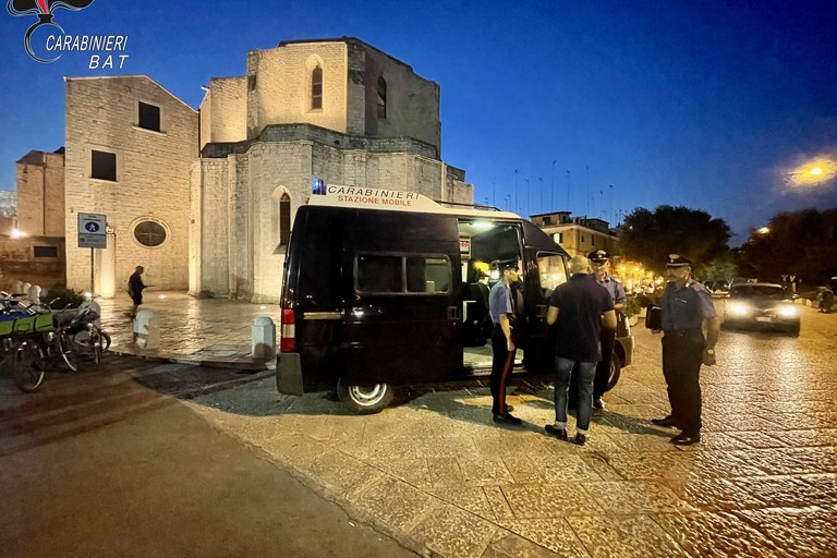 controlli dei carabinieri a Barletta