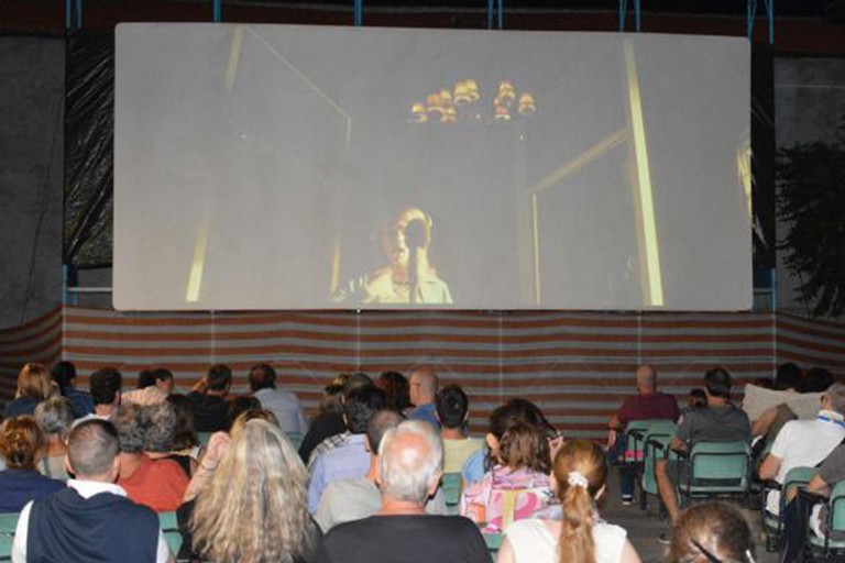 Cinema sotto le stelle alla Parrocchia Gesù Crocifisso