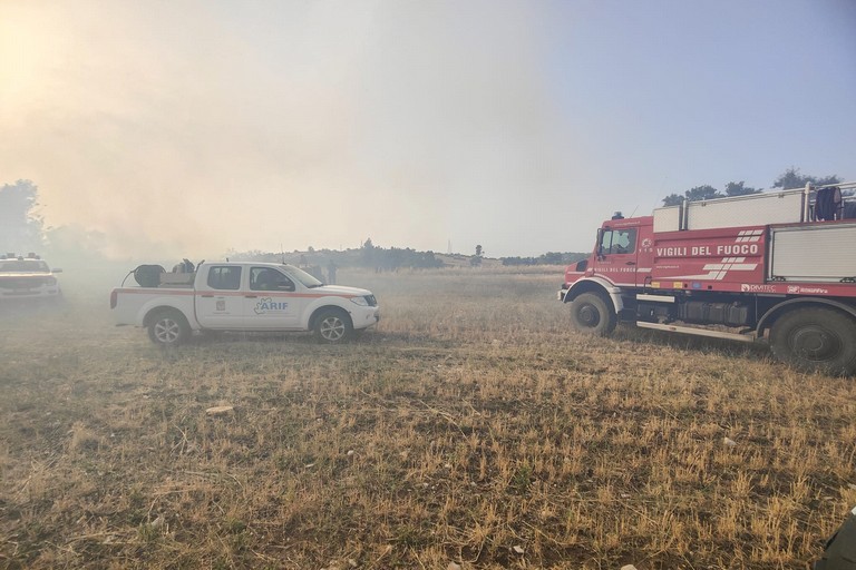 incendio sulla Murgia