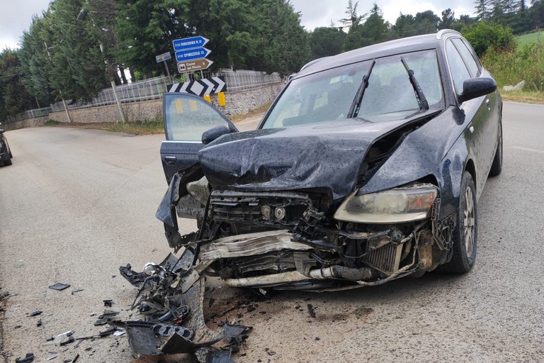 Incidente stradale ai piedi di Castel del Monte