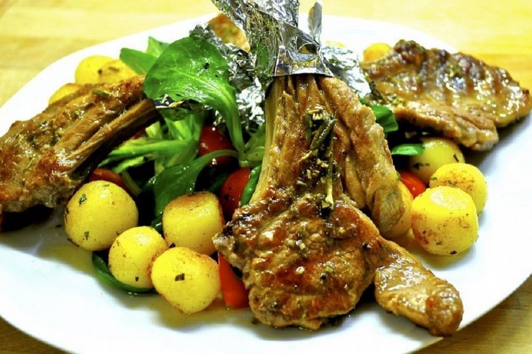 piatto pasquale d'agnello