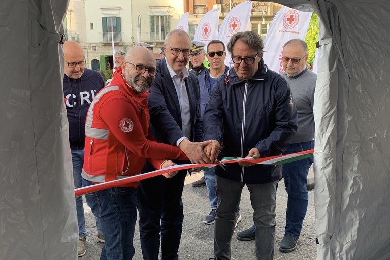 “Amici per la Vita” dona un Presidio Medico Avanzato alla Croce Rossa