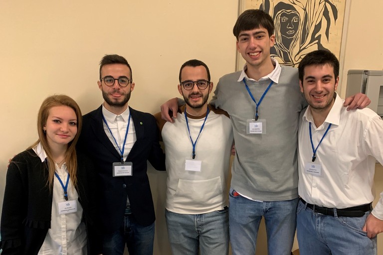 I cinque studenti dell'ITIS