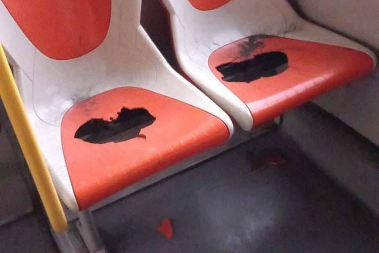 autobus danneggiati