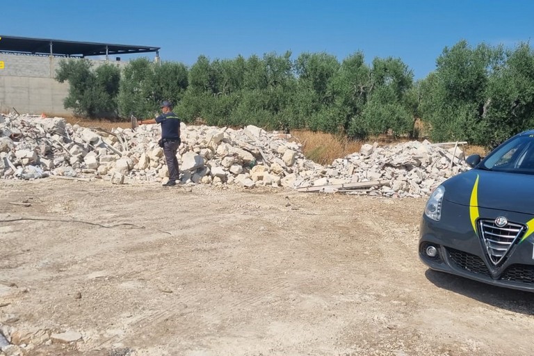 sequestro discarica Andria