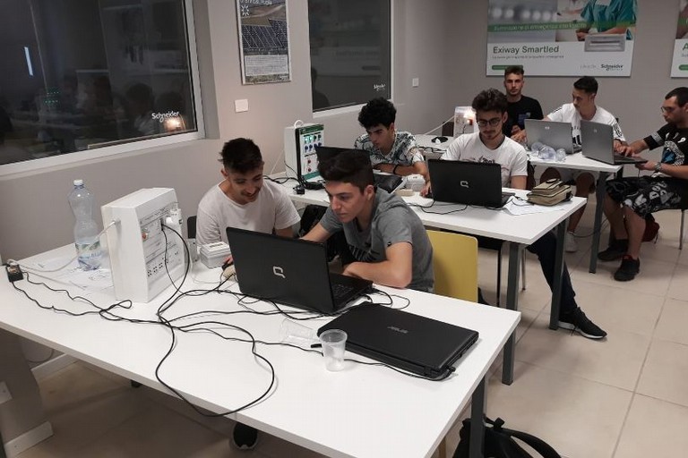 studenti dell'IPSIA Archimede